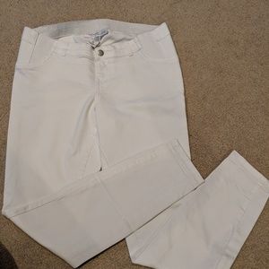 Liz Lange Maternity White Skinny Ankle Jeans